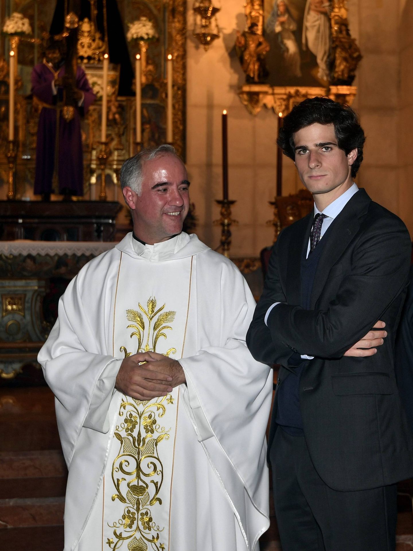 El padre Sánchez Dalp con Fernando Fitz-James. (Cordon Press)