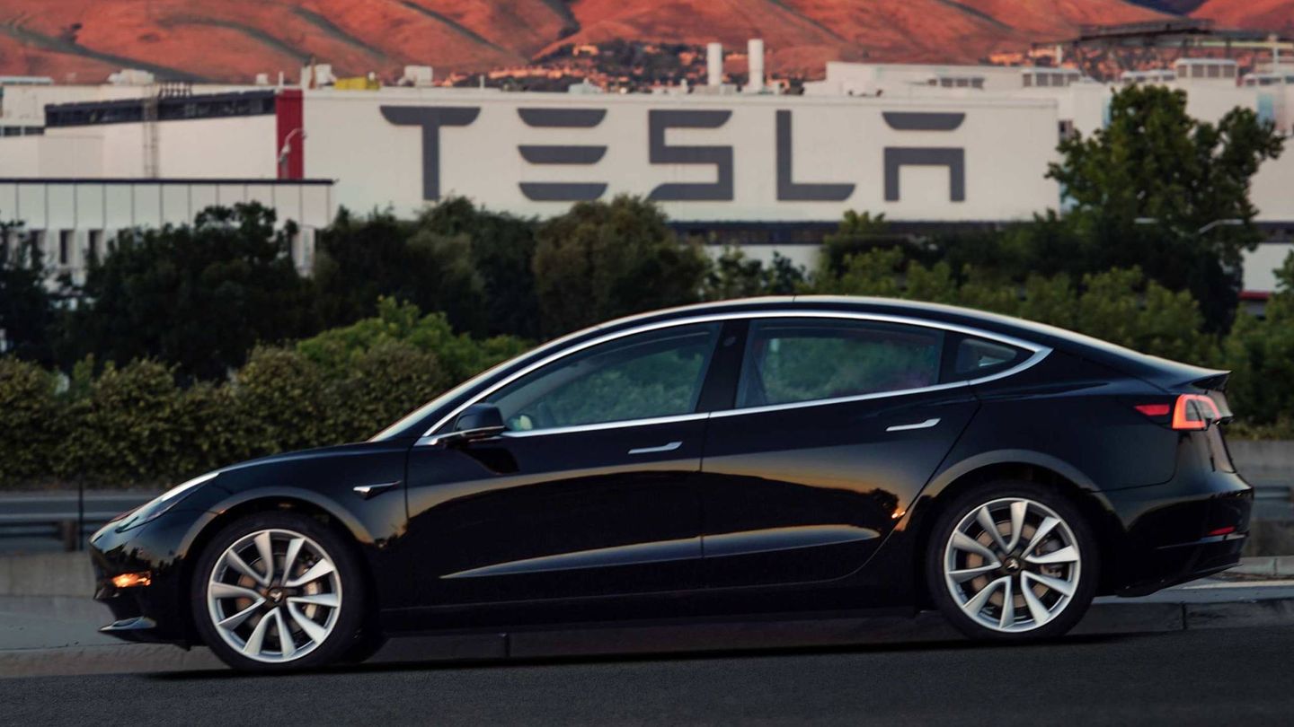 El Model 3 es el acceso a la marca Tesla desde 59.100 euros en el mercado español.