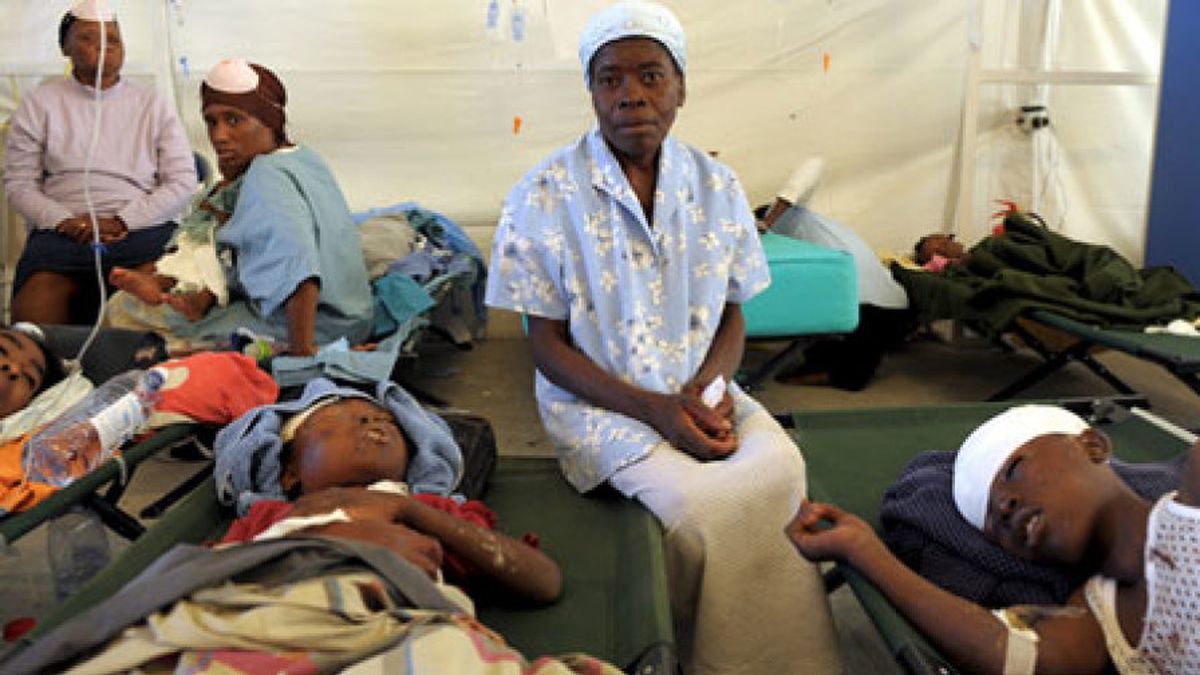 Llegan a España los primeros españoles evacuados de Haití