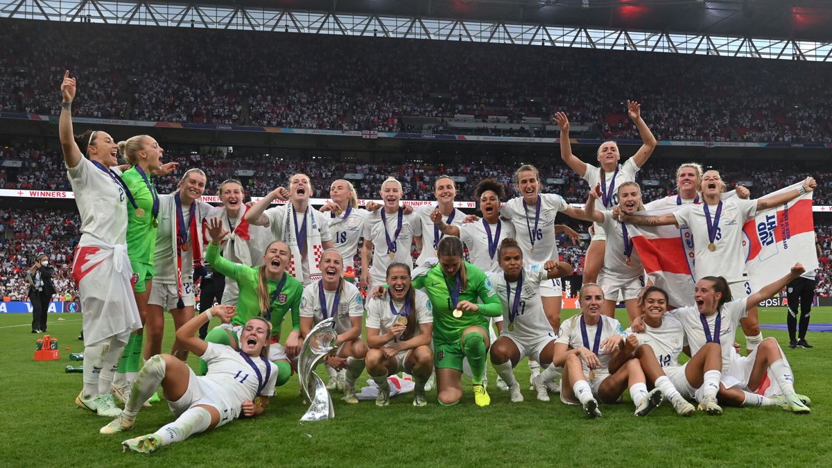 Inglaterra, la selección maldita, se convierte en campeona de Europa por primera vez