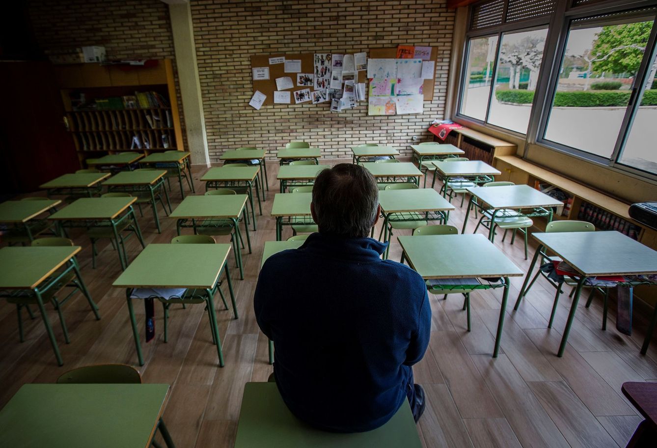 Un aula vacía en un centro educativo. (EFE)