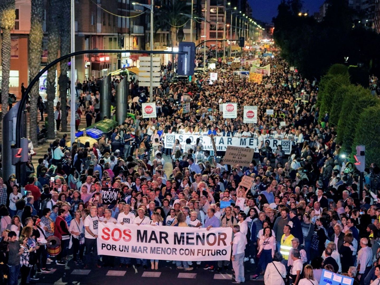 55.000 personas en la manifestación de Cartagena para salvar el Mar Menor. (EFE)     