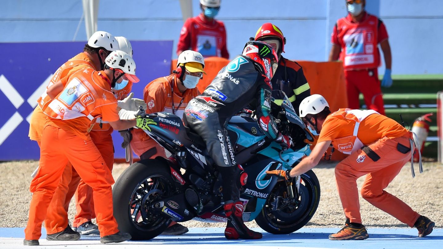 Quartararo quedó dos veces en el suelo durante el Gran Premio. (Reuters)