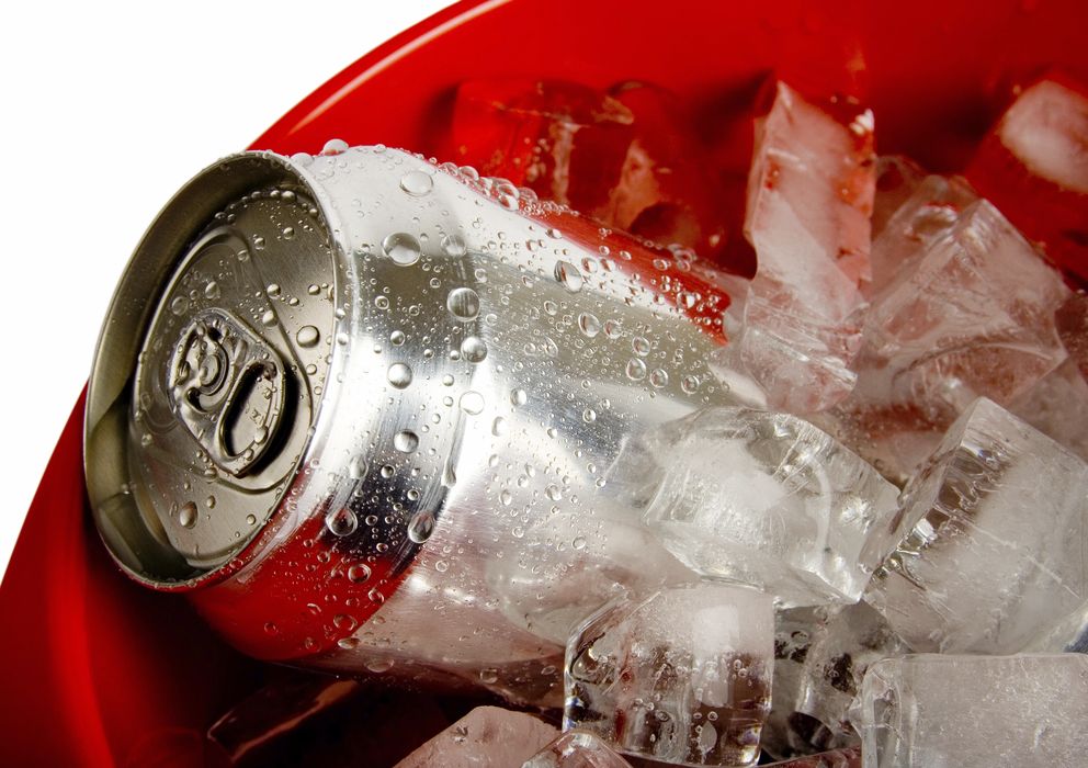 Foto: ¿Nada fresquito en la nevera? No hay problema: esto es lo que puedes hacer para enfríar una lata de refresco en 120 segundos. (iStock)