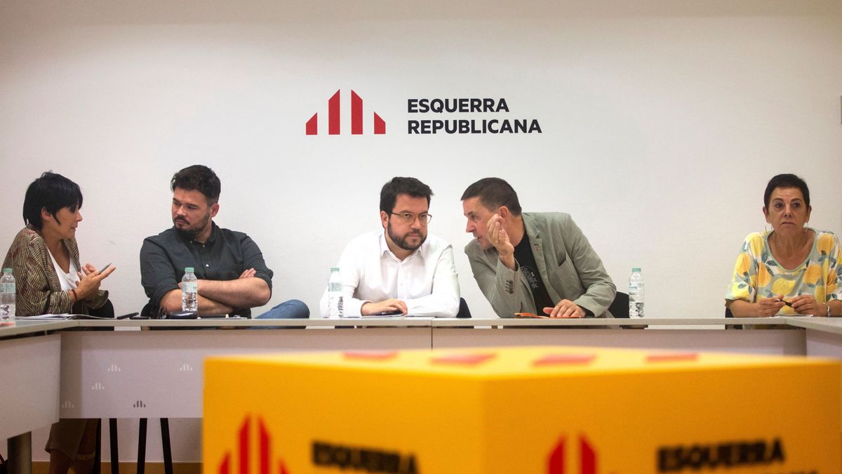 ERC y Bildu, "más cerca" de una abstención conjunta en la investidura de Sánchez