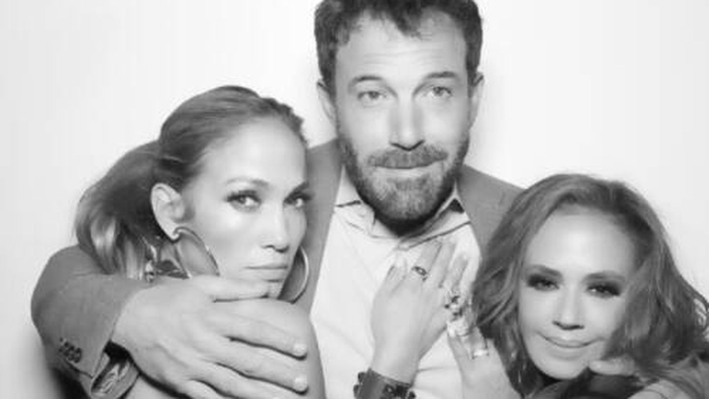 Jennifer Lopez y Ben Affleck, en la fiesta de Leah Remini. (Instagram @leahremini)