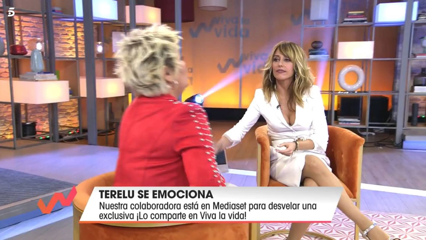 Emma García y Terelu Campos, en 'Viva la vida'. (Telecinco)