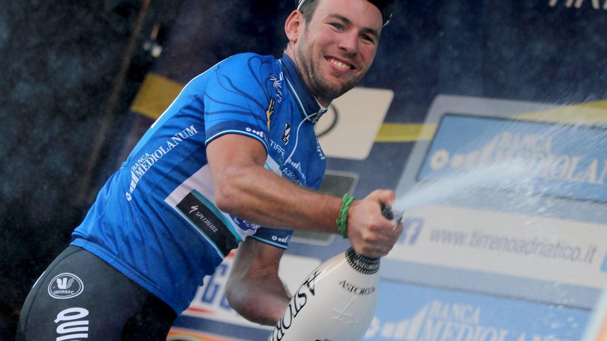 Cavendish gana la penúltima etapa de la Tirreno-Adiático y Contador continúa líder
