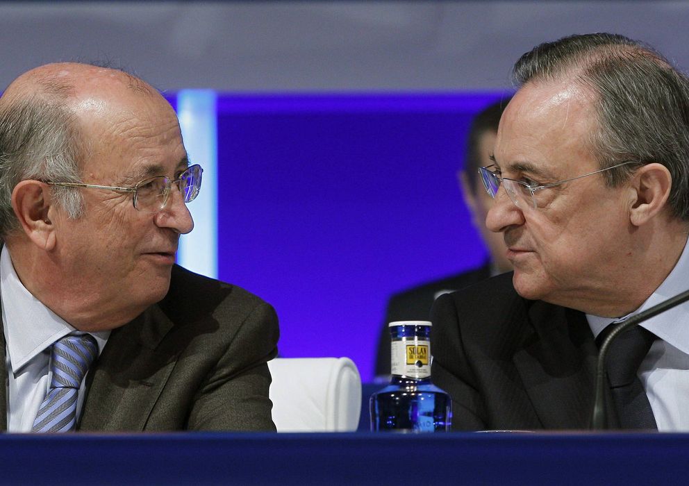 Foto: El presidente de, ACS Florentino Pérez (d), y el vicepresiente, Pablo Vallbona (EFE)