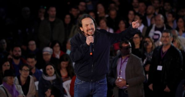 Foto: El secretario general de Podemos, Pablo Iglesias, interviene en el acto con el que el partido inicia su campaña electoral. (EFE)