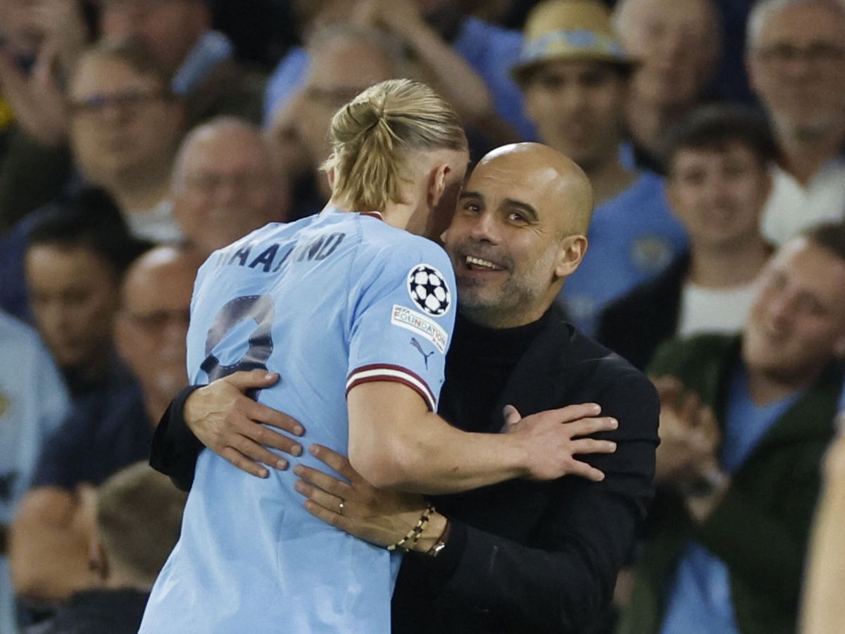 Foto: Pep Guardiola y Erling Haaland, durante un partido. (Reuters/Jason Cairnduff)