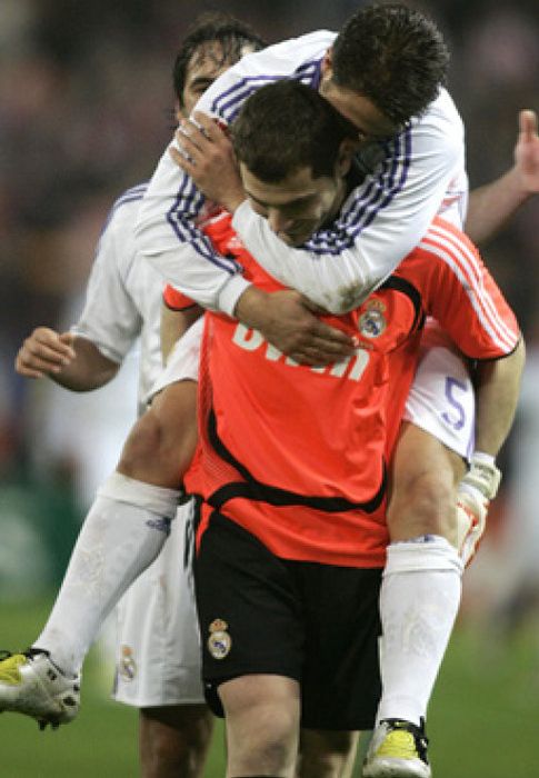Foto: La plantilla se conjura para que Casillas bata un record de imbatibilidad