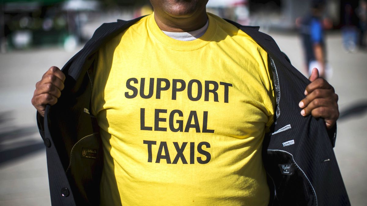 Los taxistas sobre el regreso de Uber a España en 2016: "les volveremos a demandar"