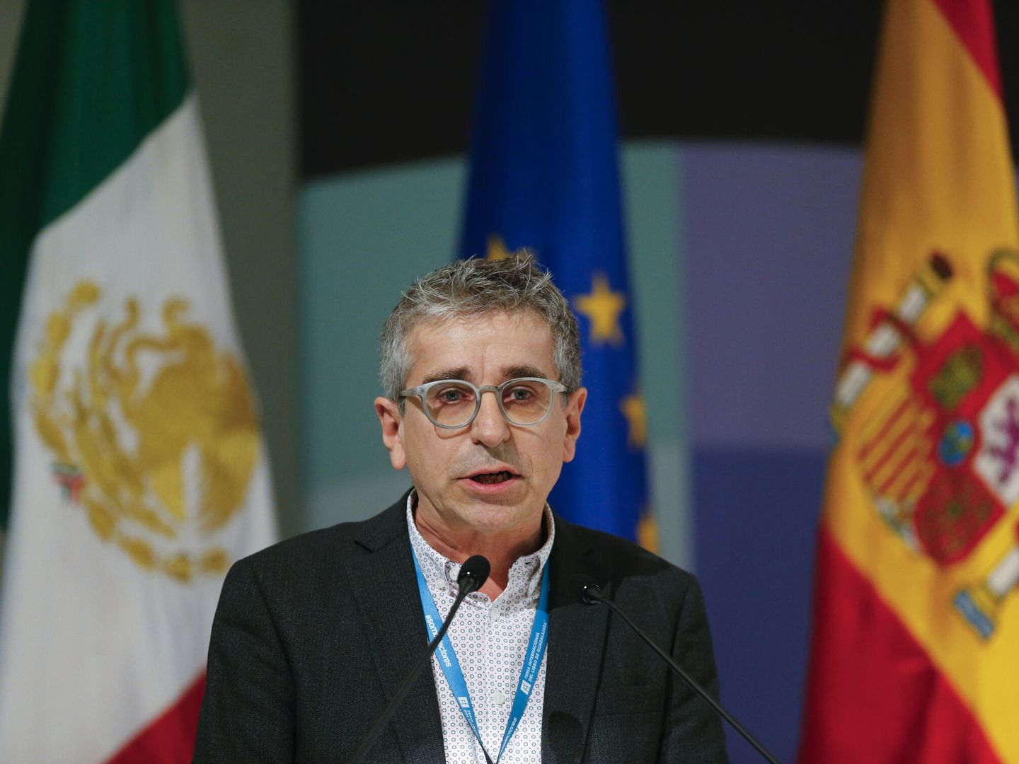 El secretario de Estado de Cultura, Jordi Martí Grau, durante la ceremonia en la Feria del Libro de Guadalajara en la que España tomó el testigo para ser país invitado en 2024. EFE / Francisco Guasco