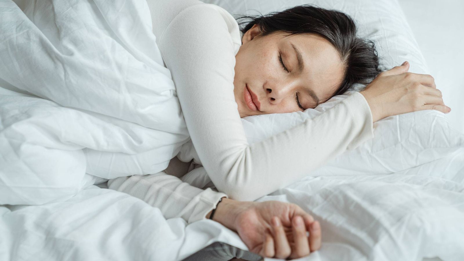 La siesta reduce en un 37% el nivel de estrés. (Pexels/Ketut Subiyanto)