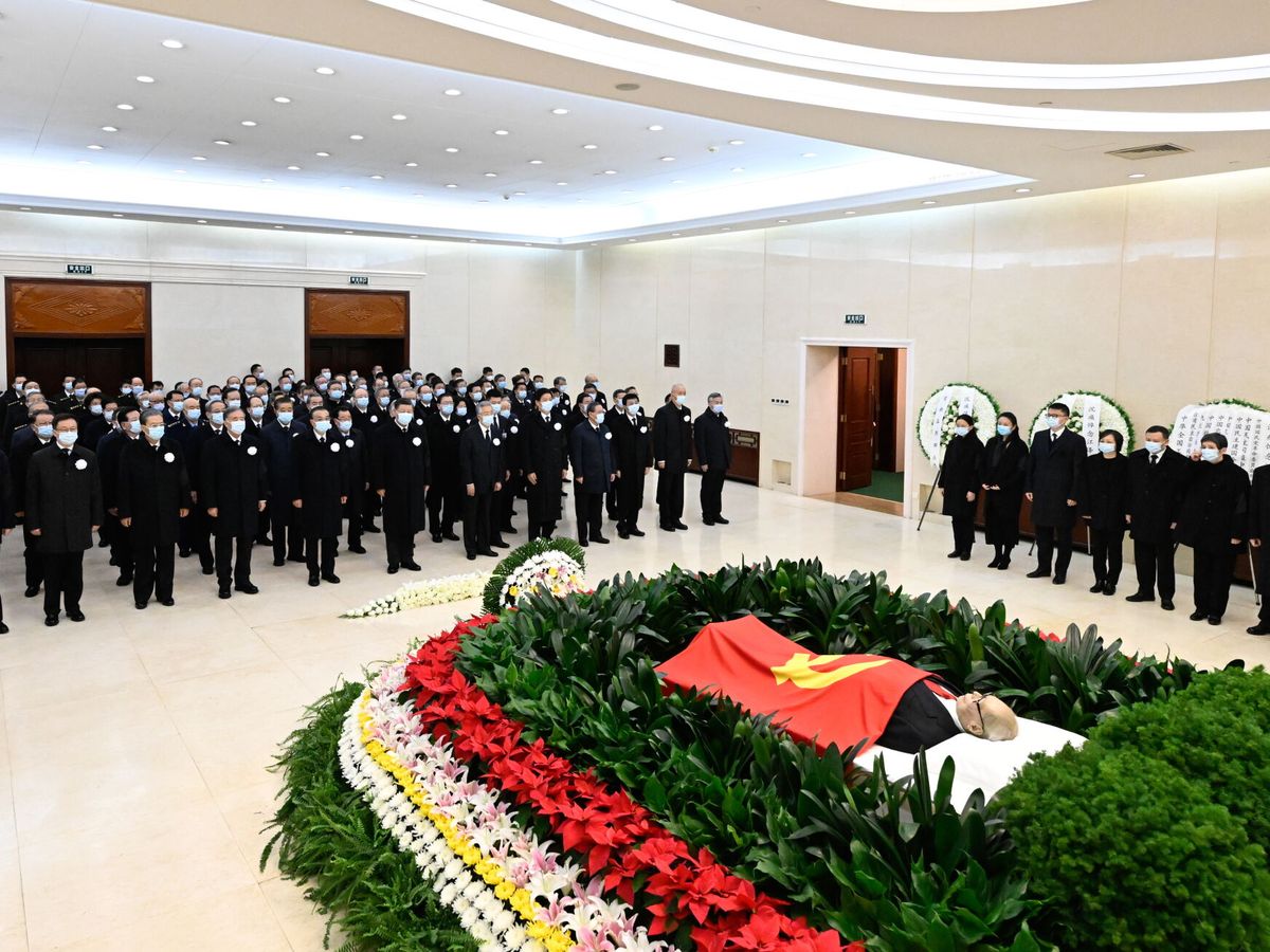 Foto: Acto por la muerte del expresidente chino. (EFE/EPA/Zinhua Li Zueren)