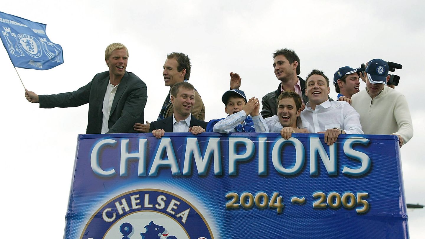 Abramovich y los jugadores del Chelsea,  celebrando un título de liga. (Getty/Richard Heathcot)