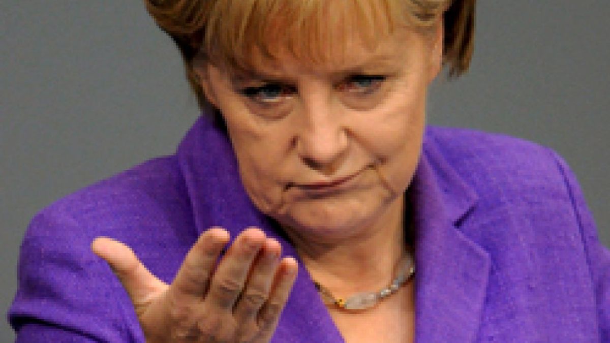 Merkel dice que España puede recurrir al mecanismo de ayuda si le hace falta, como cualquier socio