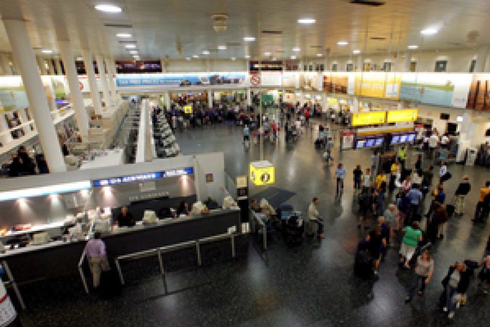 Foto: El tráfico de pasajeros de BAA cayó un 7,3% en mayo por la debilidad de la demanda