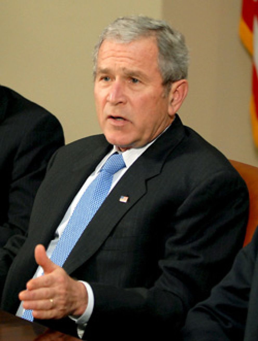 Foto: Al Qaeda insta a que se reciba a Bush en Oriente Medio con bombas