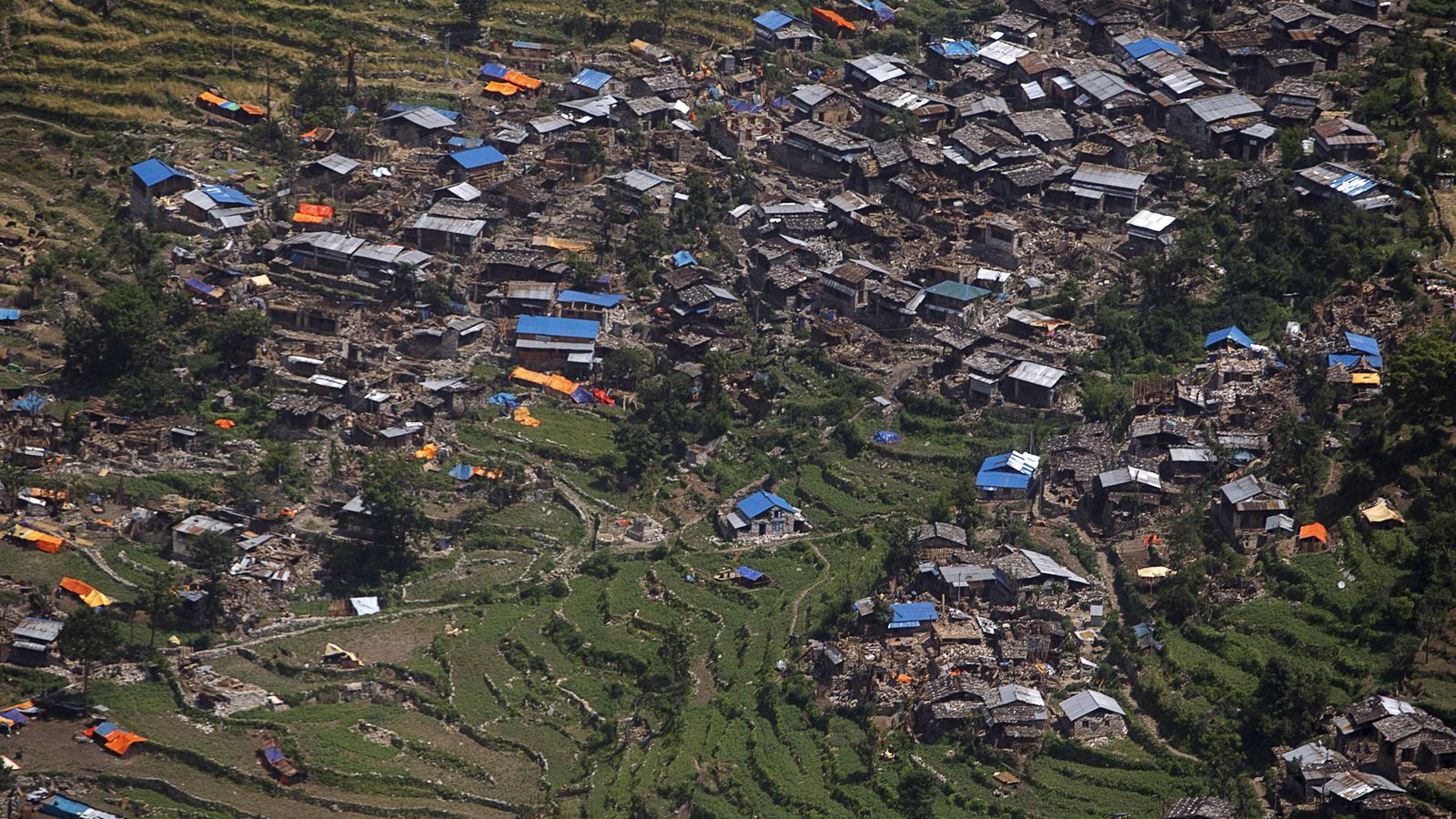 Foto: Vista aérea de Sirdibas, una de las zonas más afectadas por el terremoto (REUTERS)