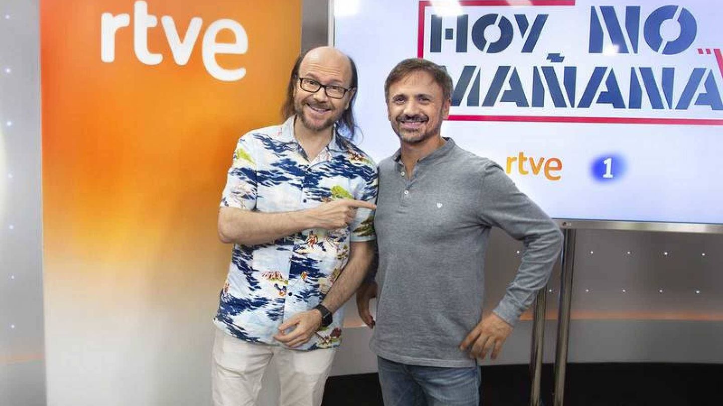 Santiago Segura y José Mota, presentando 'Hoy no, mañana'. (TVE)