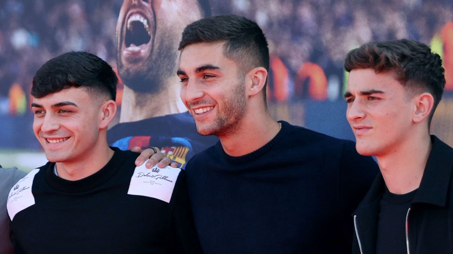 Gavi, Pedri y Ferran Torres, las jóvenes promesas del fútbol español. (Reuters)