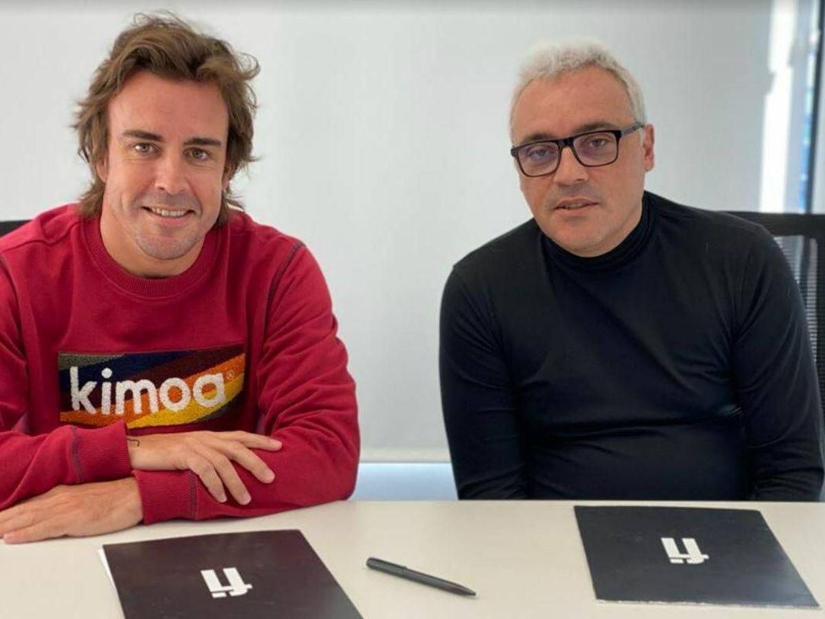 Foto: Pascual Pérez, a la derecha, junto al piloto Fernando Alonso. (Finetwork)