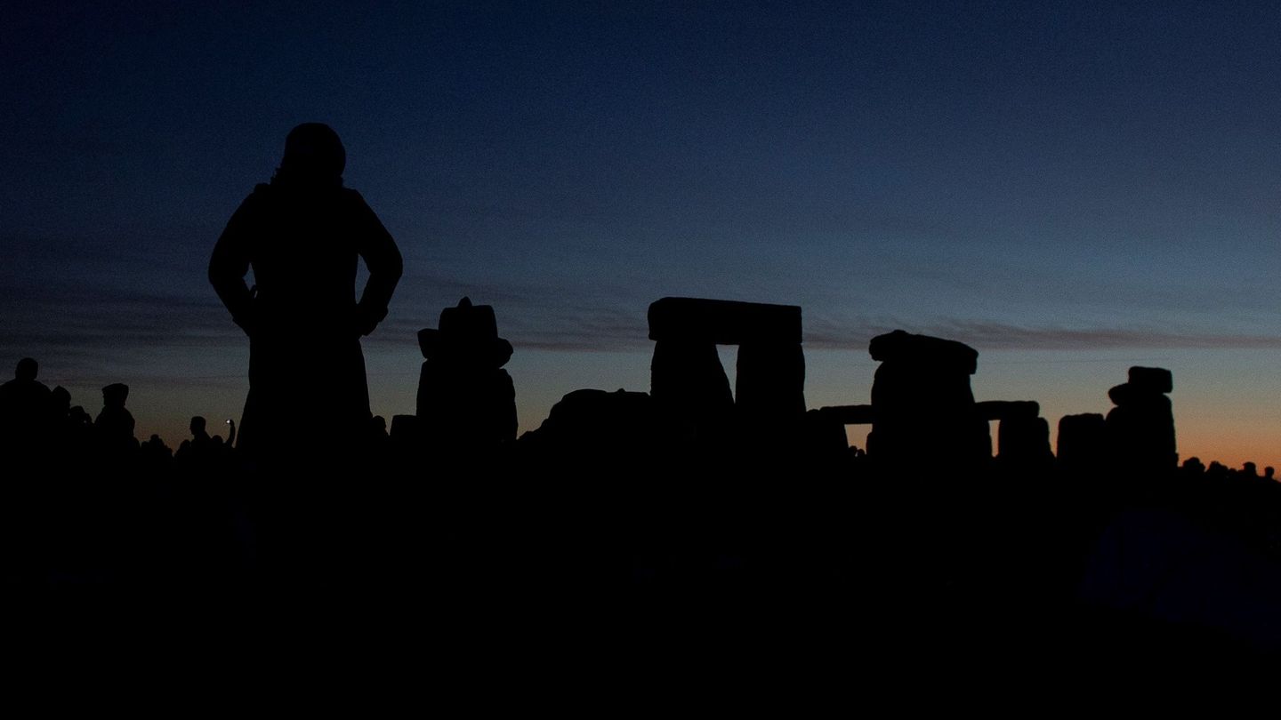 Crepúsculo en Stonehenge. (EFE)