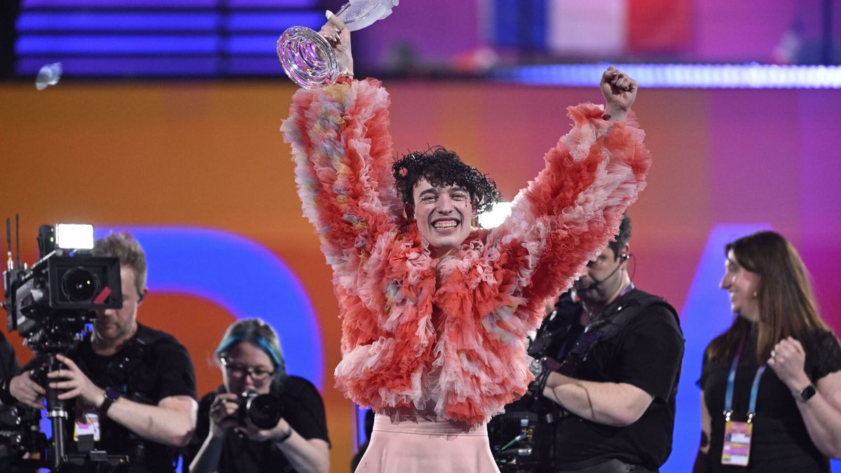 El trofeo de Eurovisión 2024 se rompe a los segundos de ser entregado a Nemo