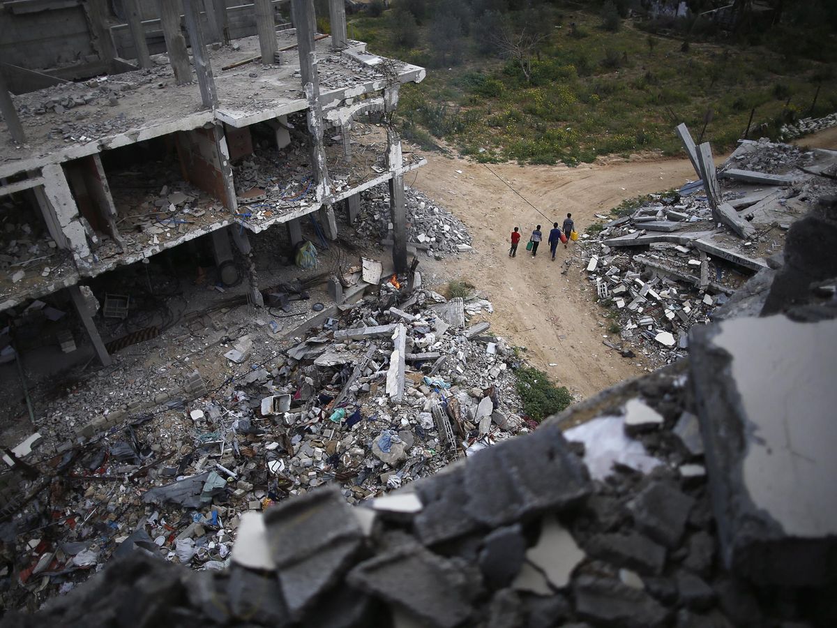Foto: Imagen de edificios derruidos a causa de la guerra en Gaza. (EFE/Mohammed Saber)