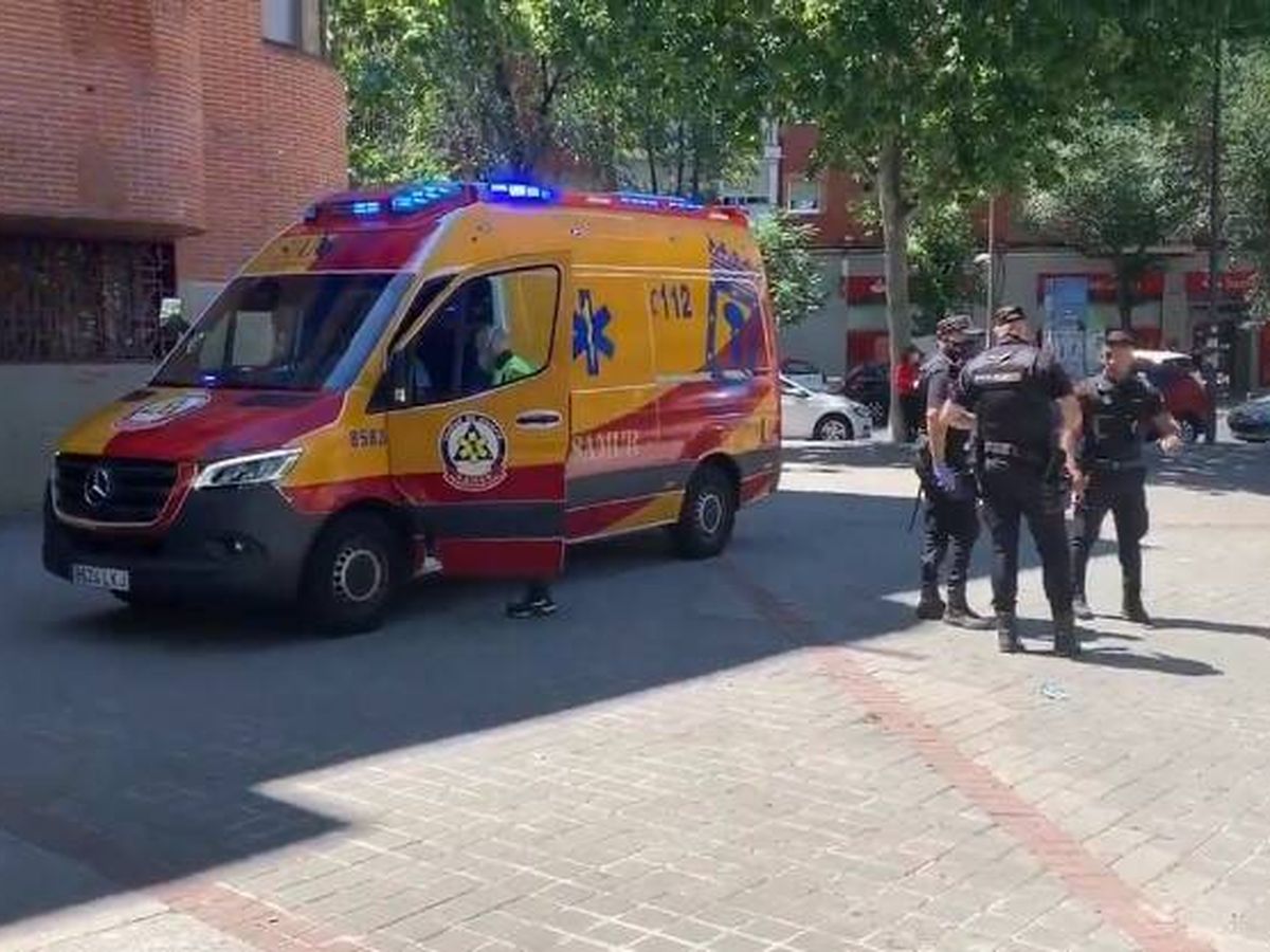Foto: Imagen del lugar en el que se produjo la pelea en Vallecas. Foto: Emergencias Madrid