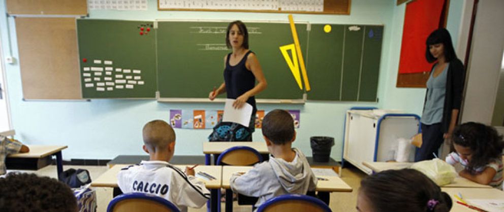 Foto: Un colegio privado de Granada cobra 190 euros por leer el currículum de los aspirantes