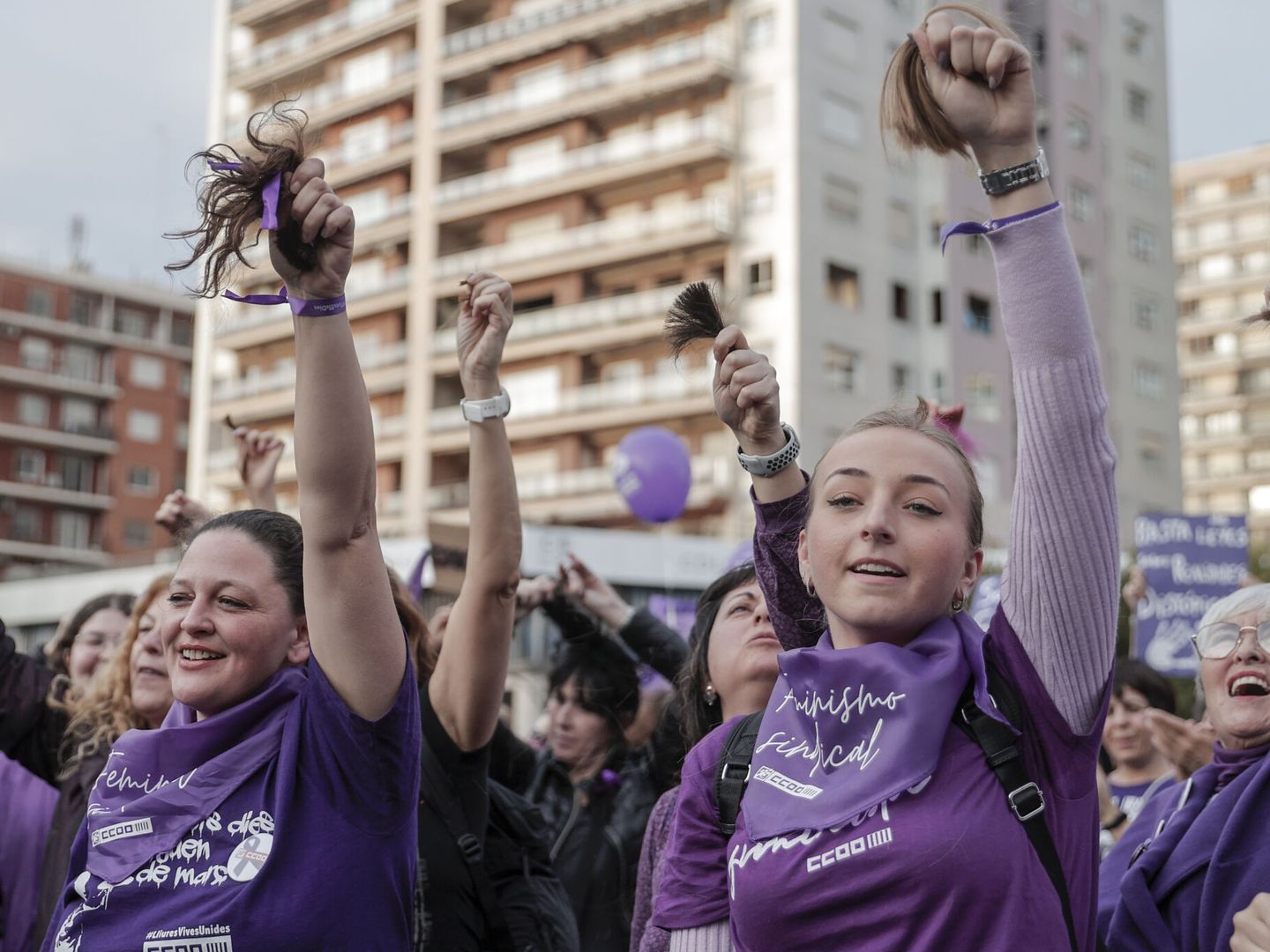 El Moviment Feminista de València celebra el 8 de Marzo con una manifestación bajo el lema 'Feminismo: justicia, igualdad y derechos para las mujeres'. (EFE/Manuel Bruque)