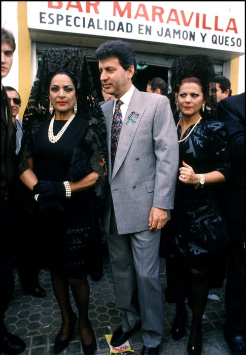 Foto: Lola Flores (izquierda), junto a su hermana Carmen (derecha), en una imagen de archivo (Gtres)