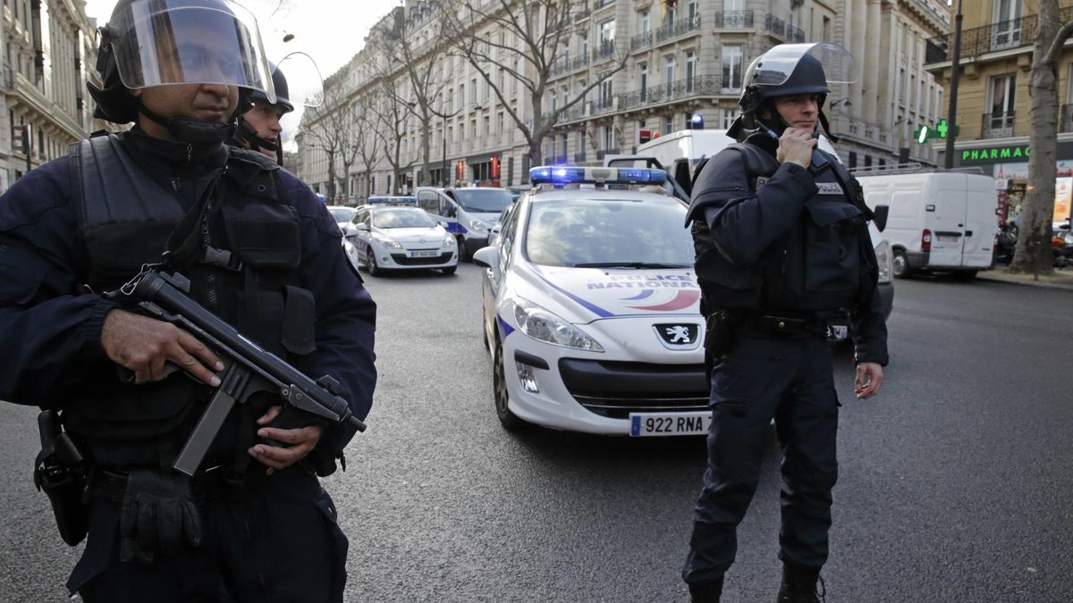 Francia se manifiesta en silencio en homenaje a los muertos de 'Charlie Hebdo'