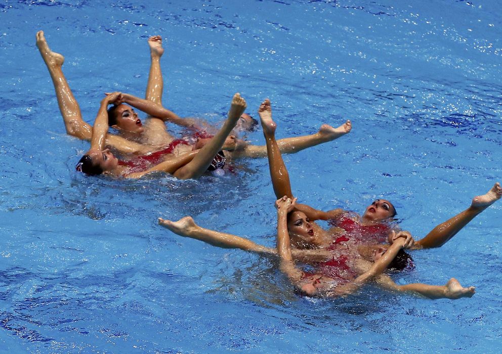 Foto: El equipo español, durante el ejercicio de rutina libre (Reuters).