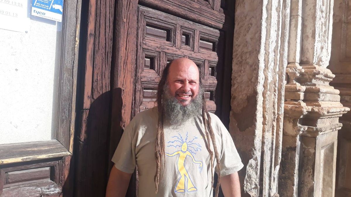El sacerdote 'thrash metal' de Jadraque: "'Dios nos odia a todos' era un temazo!"