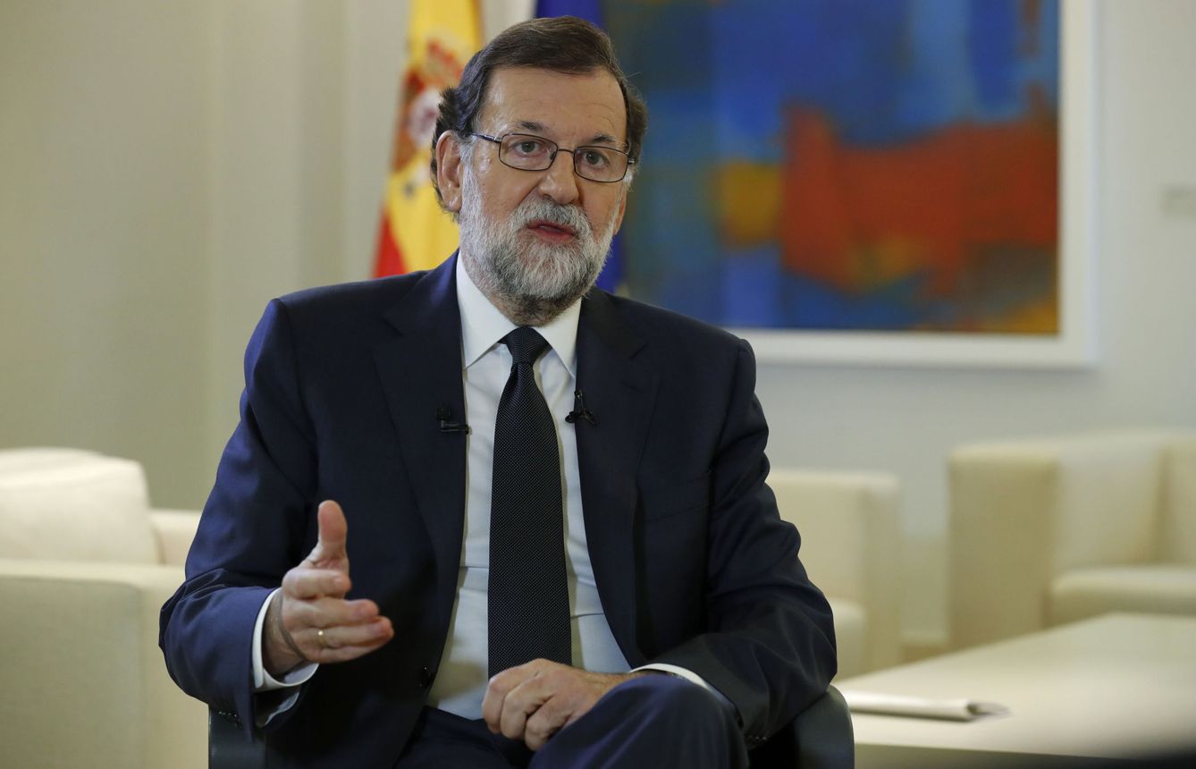 El jefe del Ejecutivo, Mariano Rajoy, durante su entrevista a la agencia de noticias EFE. (EFE)