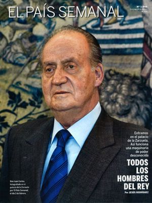 'El Mundo' ataca a la monarquía, 'El País' la defiende