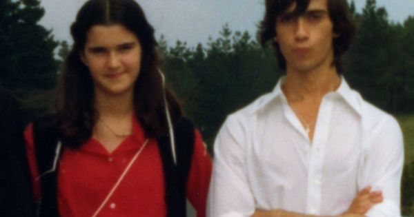 Foto: Miguel Ángel, junto a su hermana Blanca, en una foto de archivo cedida por la familia.