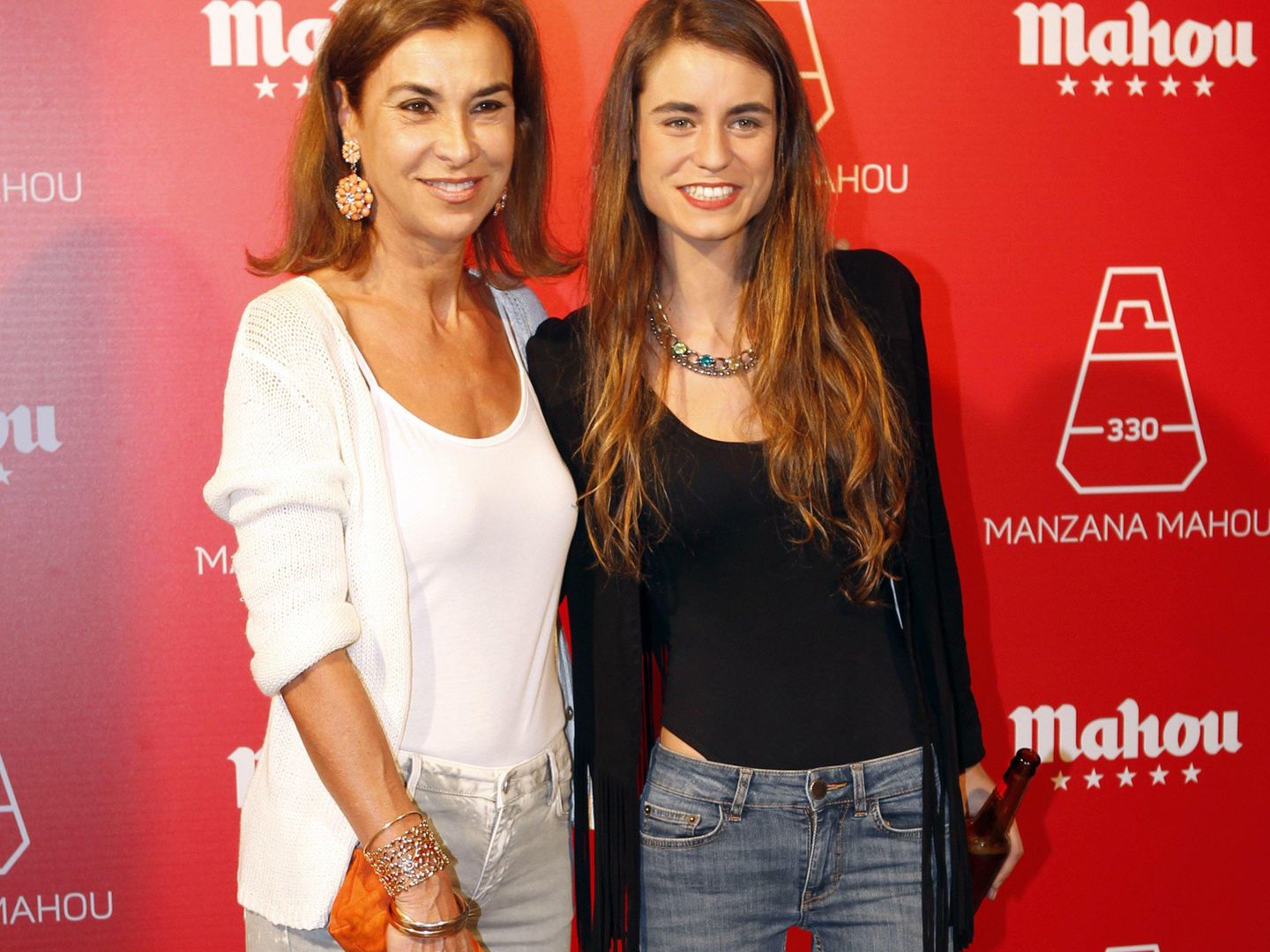Carmen Posadas con su sobrina Sara Aznar (Gtres)