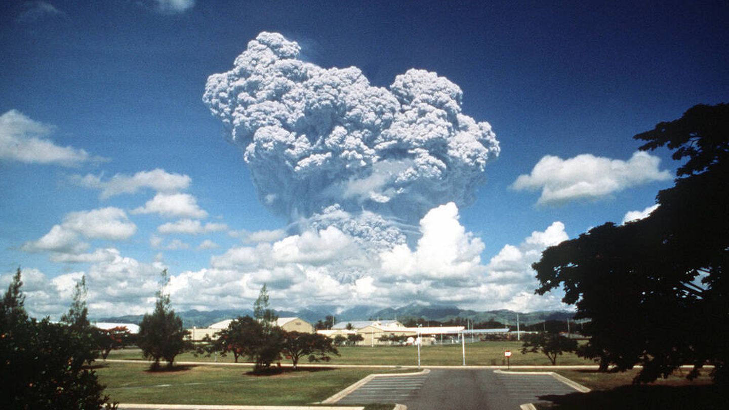 Erupciión del volcán Pinatubo, en Filipinas, en 1991 (USNA)