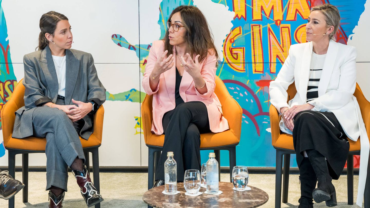 Beatriz Polo, 'head of' Loyalty de Iberia Plus; María Torrecilla, responsable de Programas de Fidelización de Repsol, y Ana Rivera, directora de Estrategia de Clientes de Alsea.