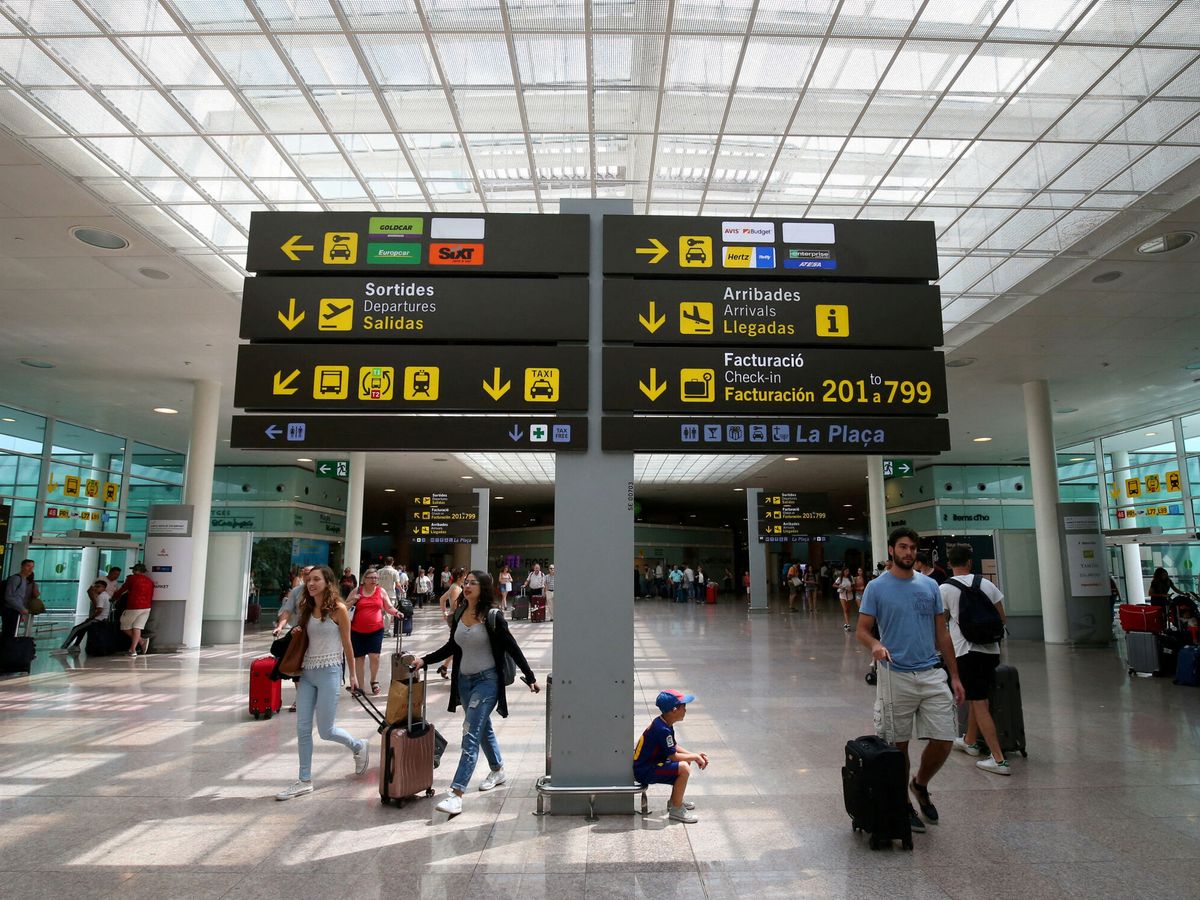 Foto: Imagen de archivo del aeropuerto Barcelona-El Prat. (Reuters/Albert Gea)