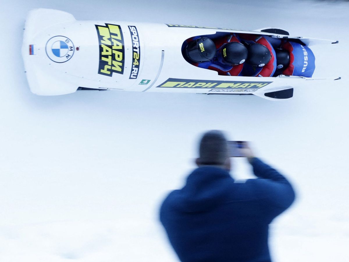 Foto: Pilotos de 'bobsleigh' participan en el campeonato del mundo (REUTERS/Wiegmann)