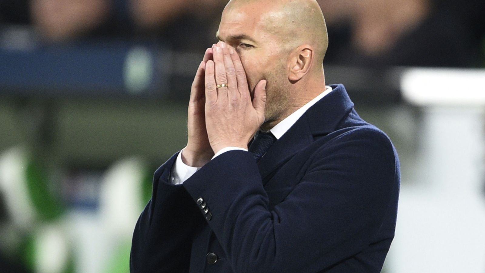 Foto: Zidane, durante el partido del Real Madrid ante el Wolfsburgo. (Reuters)