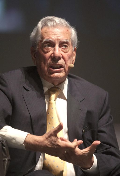 El escritor Mario Vargas Llosa, Medalla de Oro de la Comunidad de Madrid. (EFE)