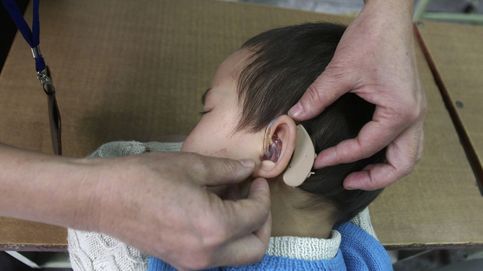 Una terapia innovadora permite a una niña sorda oír por primera vez 