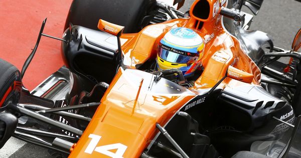 Foto: Fernando Alonso, durante los entrenamientos libres del Gran Premio de Gran Bretaña. (EFE)